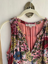 Load image into Gallery viewer, Medium - Floral Shift Dress
