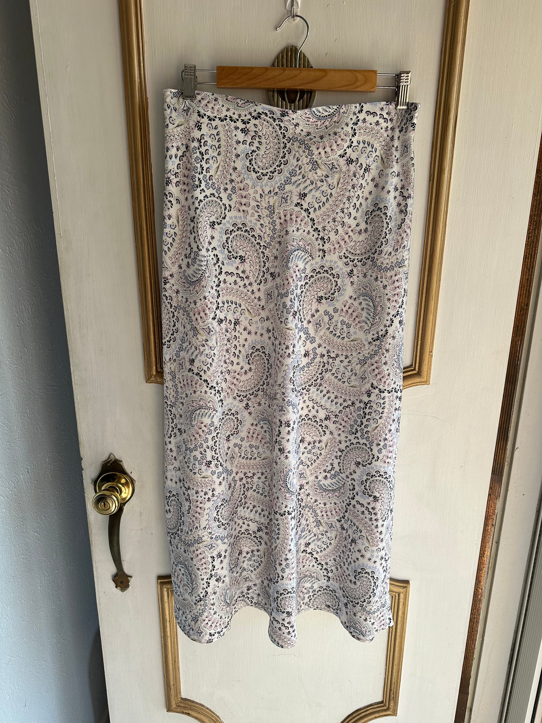 Medium - silky paisley skirt