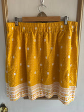 Load image into Gallery viewer, Large - yellow skirt
