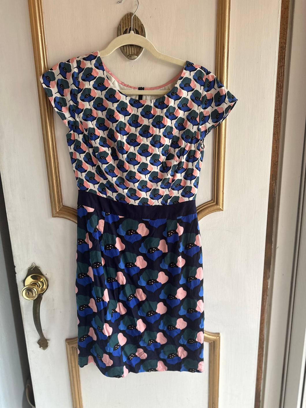 Small/6 - mixed pattern dress