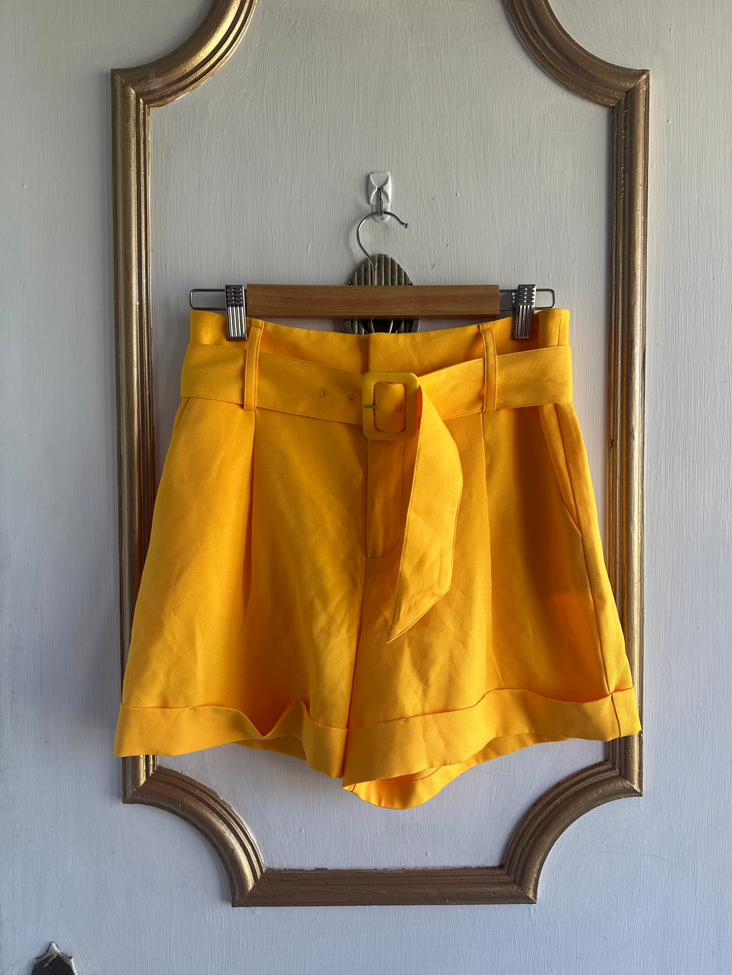 Small/4 - cheddar yellow belted shorts