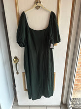 Load image into Gallery viewer, 2X - forest green puff sleeve dress
