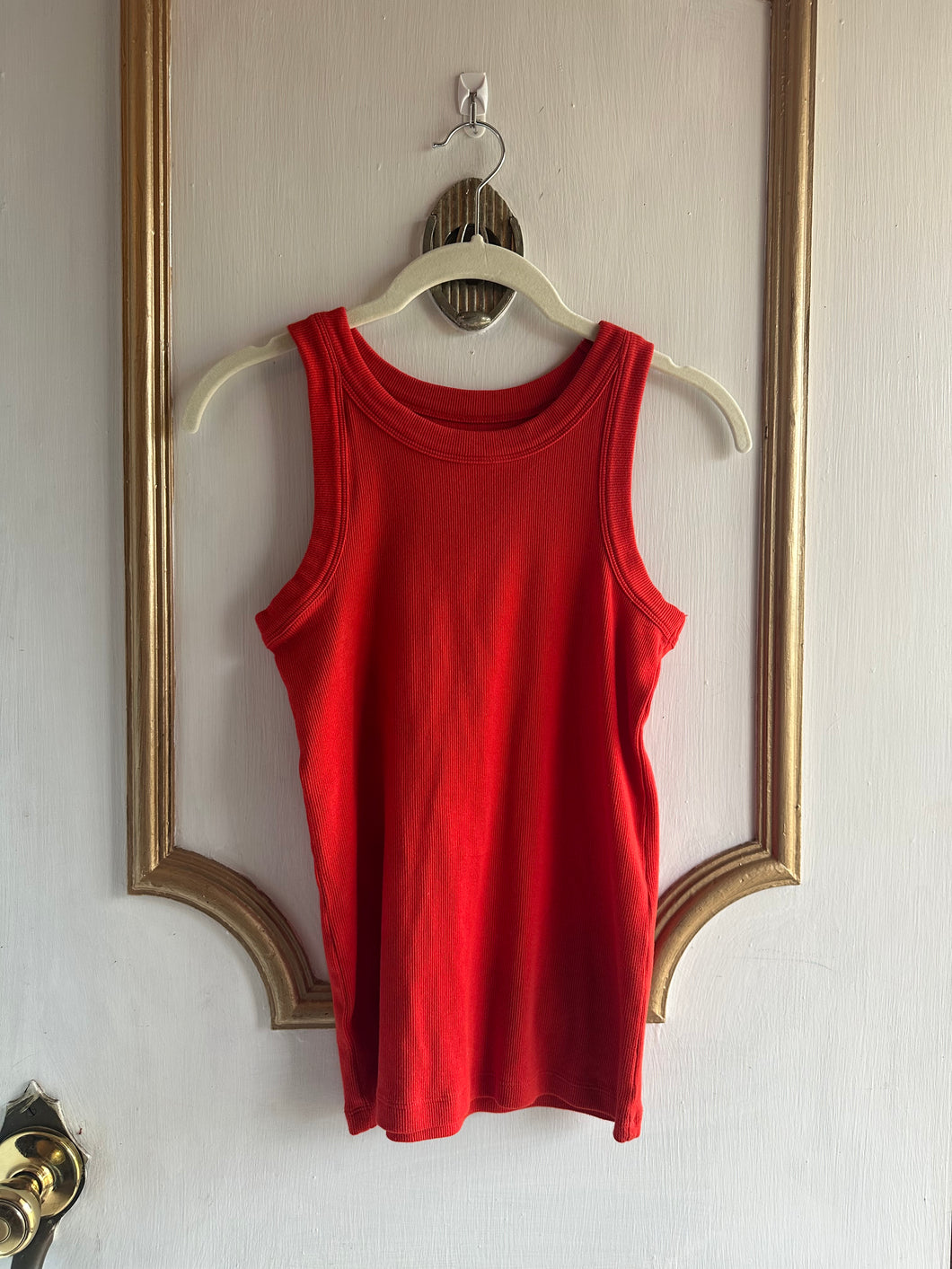 Small - poppy red ribbed racer tank