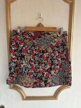 Load image into Gallery viewer, Small - Floral skort
