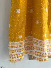 Load image into Gallery viewer, Large - yellow skirt
