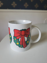 Load image into Gallery viewer, Wreath Mug
